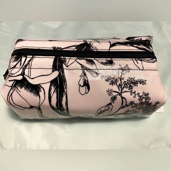 WHBM White and Black Cosmetic Bag - Picture 10 of 12